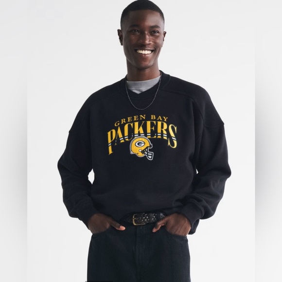 NWT Abercrombie Green Bay Packers sweatshirt! - Picture 4 of 12
